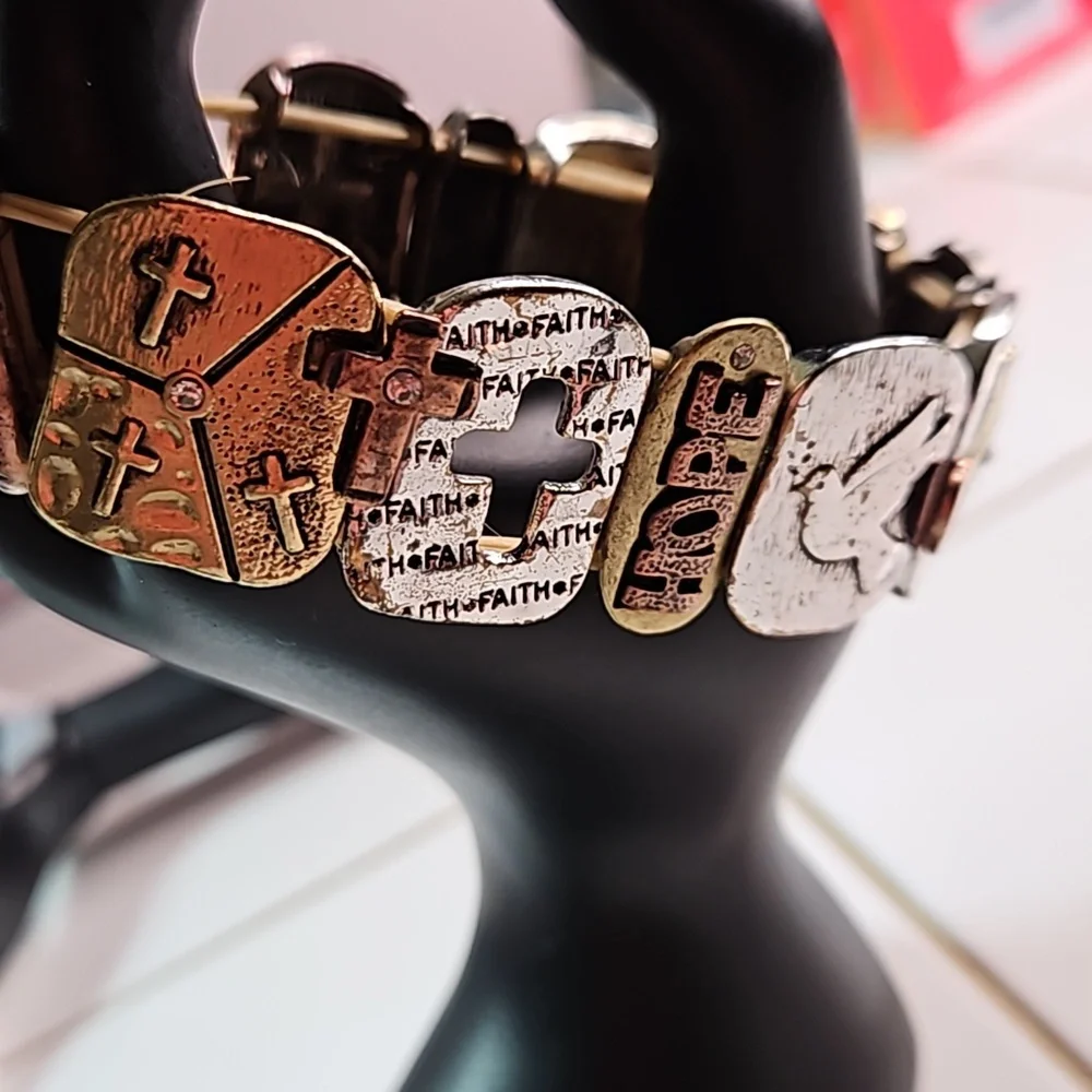 7" Stretch Bible VerseCeltic Charm Bracelet- Beautiful - Picture 2 of 9